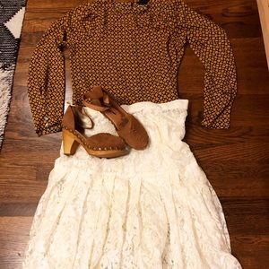 Vintage lace skirt size 14